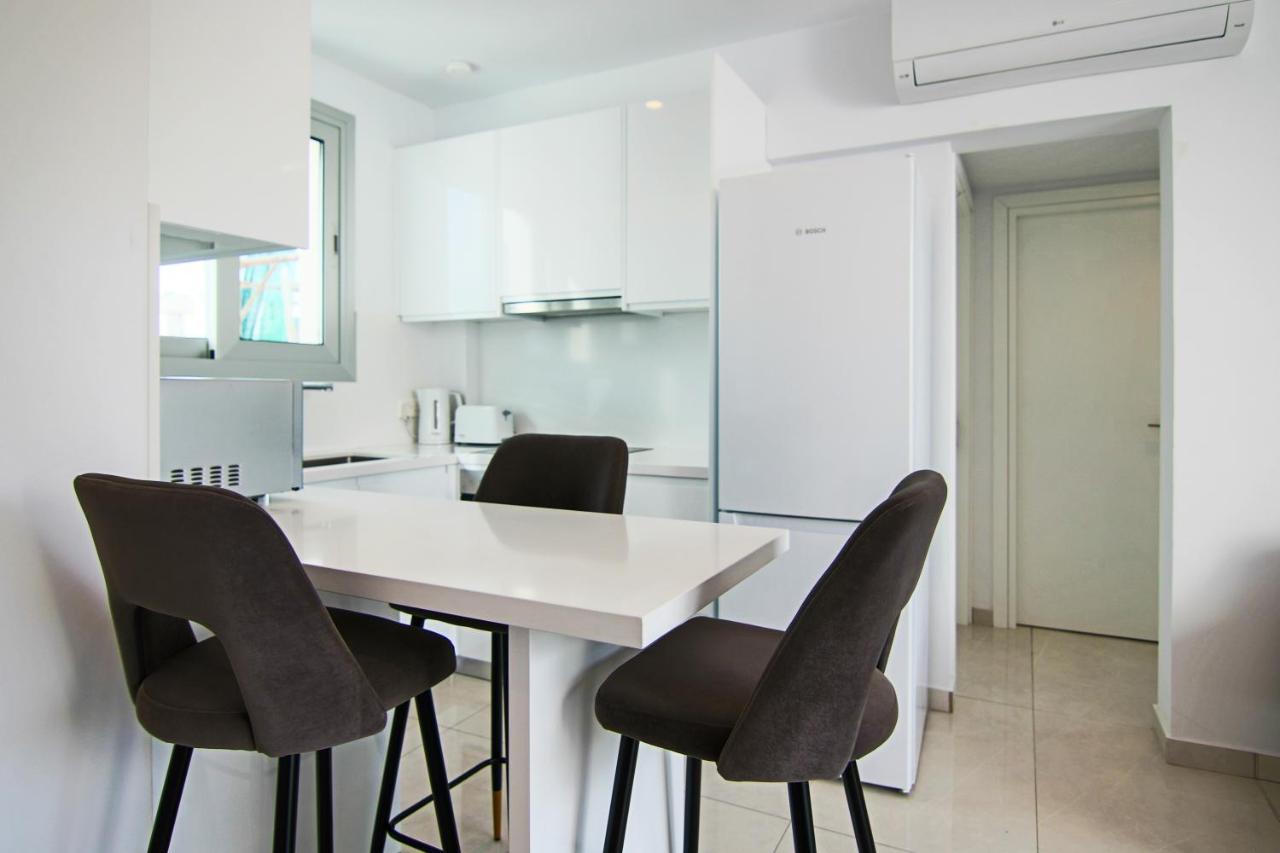 Апартаменты Phaedrus Living - Seaside Executive Flat Harbour 208 Пафос Экстерьер фото